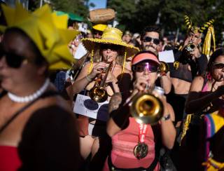 Governos não exageram, eles alucinam sobre número de turistas no Carnaval