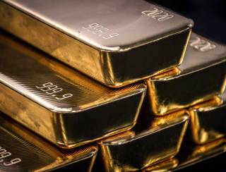 Ouro atinge US$ 3.000 pela primeira vez devido a temores sobre crescimento global