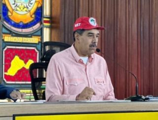 Maduro anuncia entrega de 180 mil hectares de terras na Venezuela ao MST