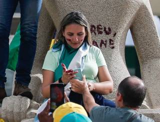 Eduardo Bolsonaro, Zambelli e Débora pautam redes e dificultam vida de Haddad