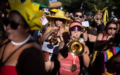 Governos não exageram, eles alucinam sobre número de turistas no Carnaval