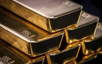 Ouro atinge US$ 3.000 pela primeira vez devido a temores sobre crescimento global