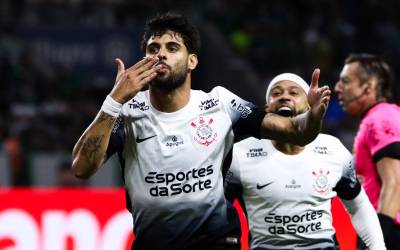 Corinthians surpreende o rival