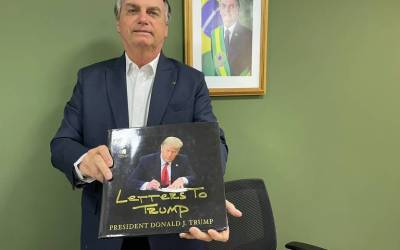 Substituto de Eduardo Bolsonaro em comissão segue cartilha pró Trump, Musk e Milei