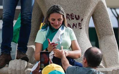 Eduardo Bolsonaro, Zambelli e Débora pautam redes e dificultam vida de Haddad